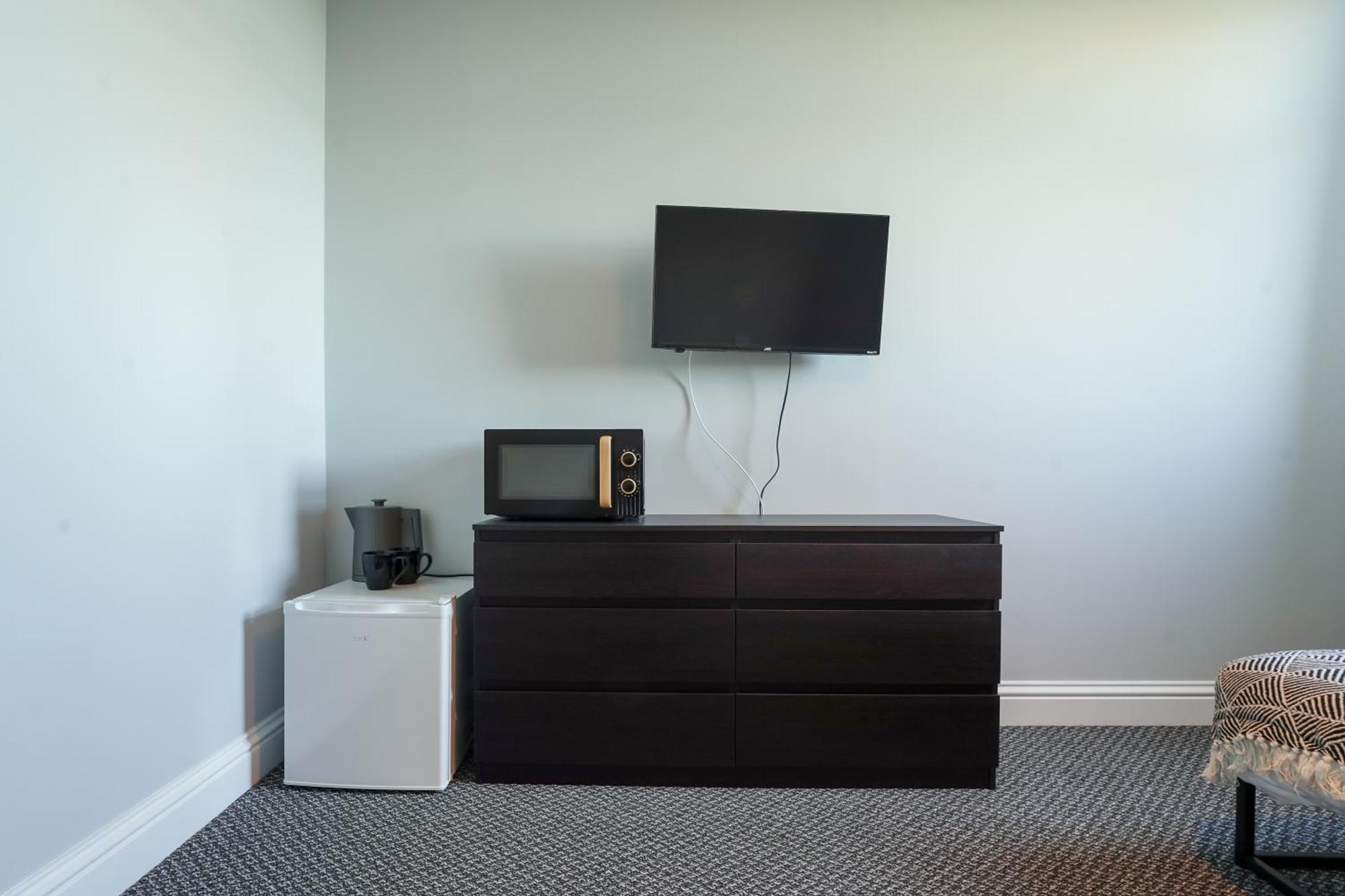 En-Suite Double Rooms, Smart Tv Comfy Style 拉内利 外观 照片