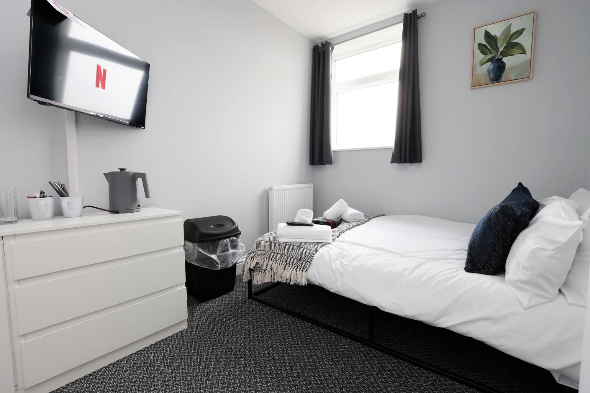 En-Suite Double Rooms, Smart Tv Comfy Style 拉内利 外观 照片