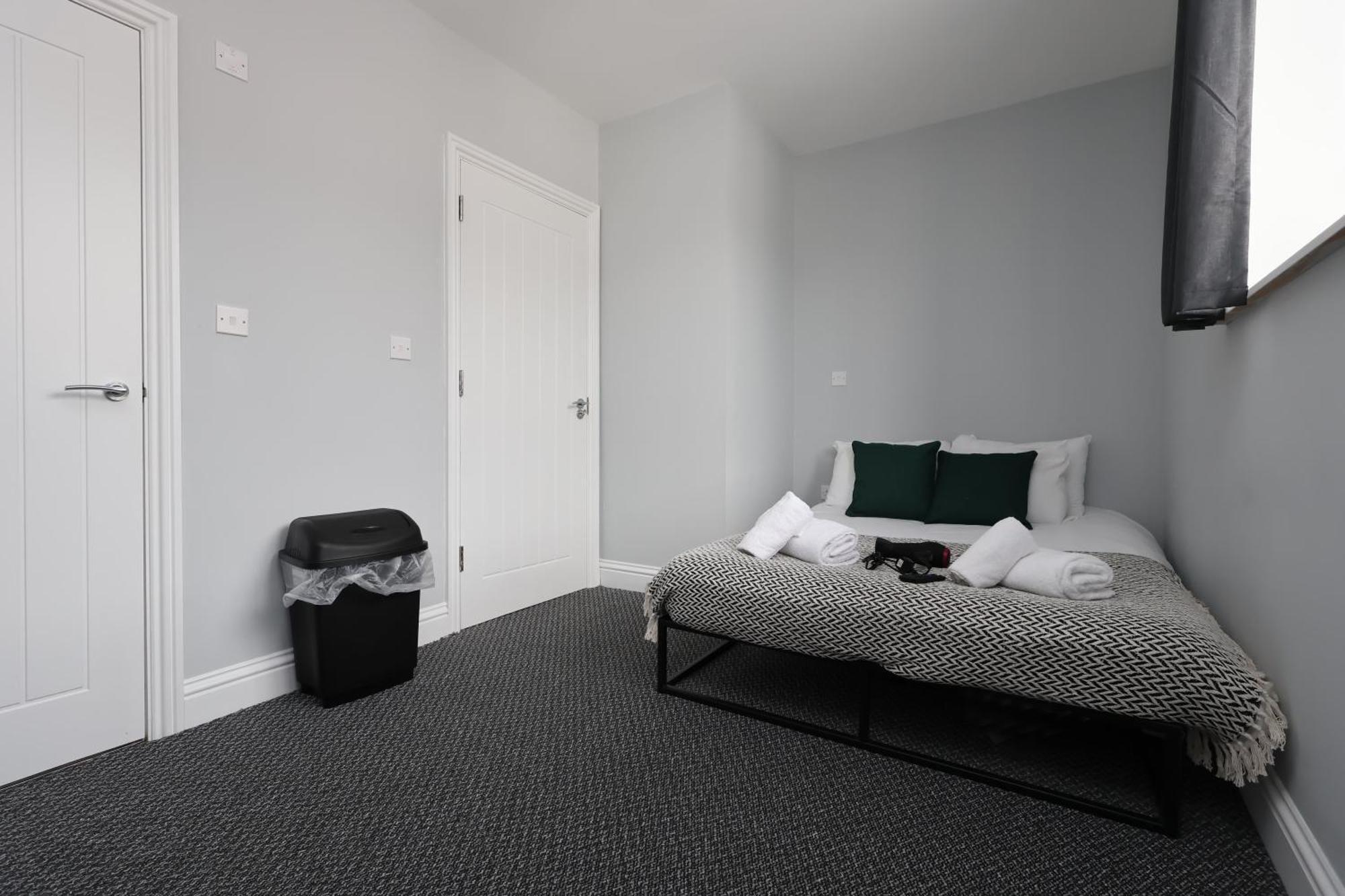 En-Suite Double Rooms, Smart Tv Comfy Style 拉内利 外观 照片