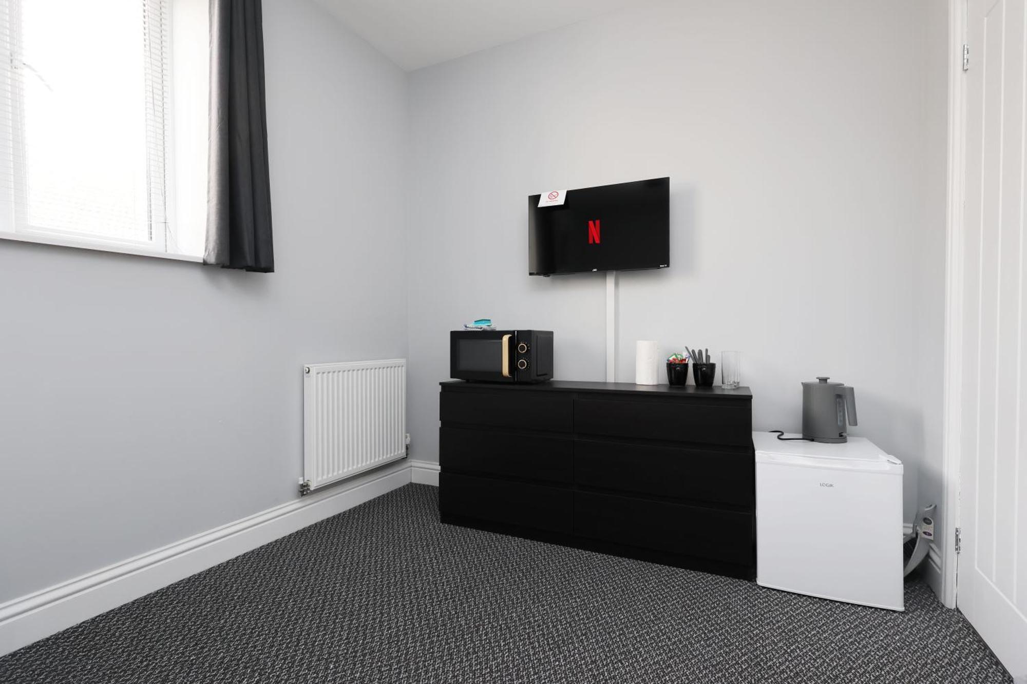 En-Suite Double Rooms, Smart Tv Comfy Style 拉内利 外观 照片