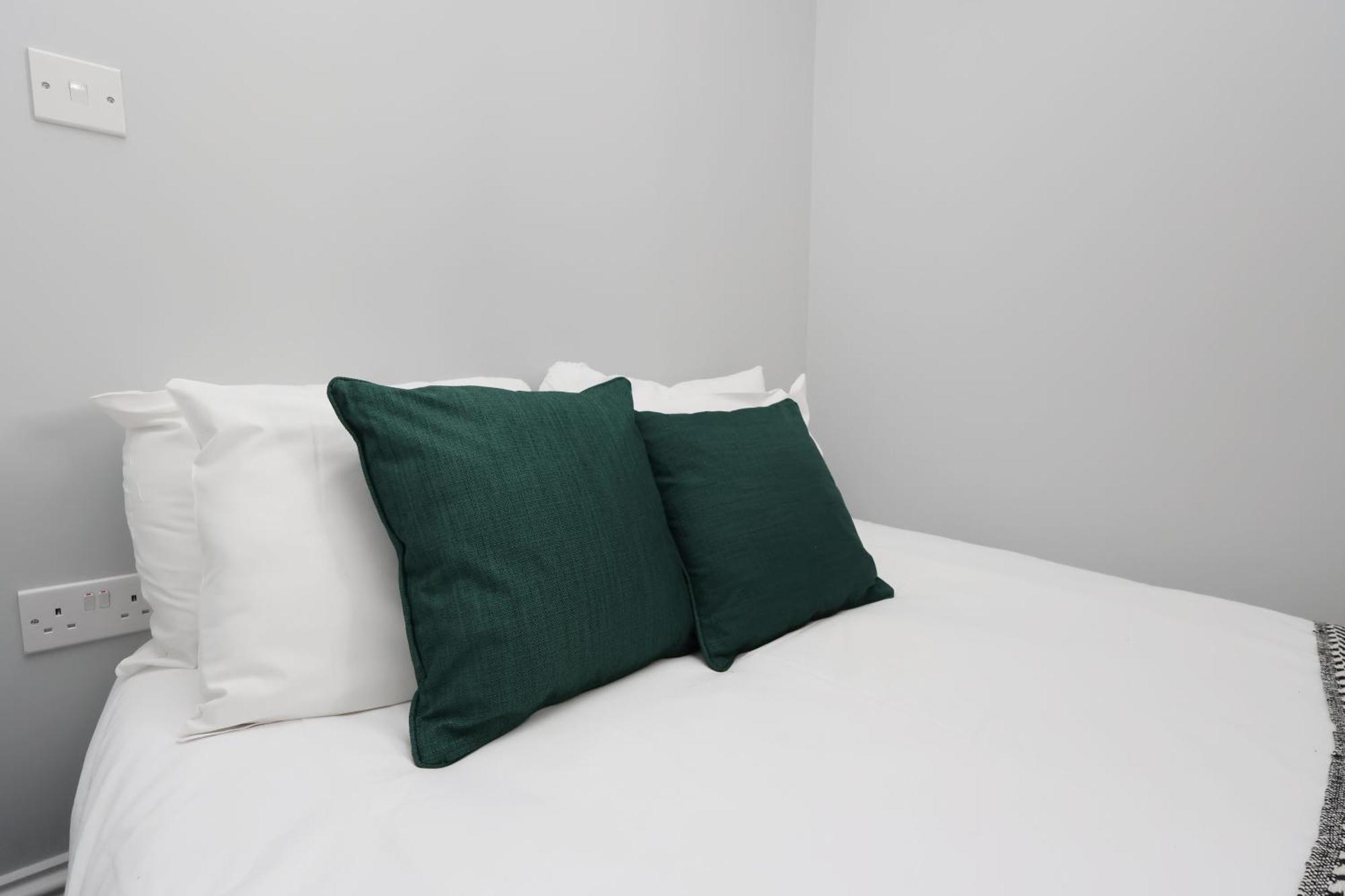 En-Suite Double Rooms, Smart Tv Comfy Style 拉内利 外观 照片