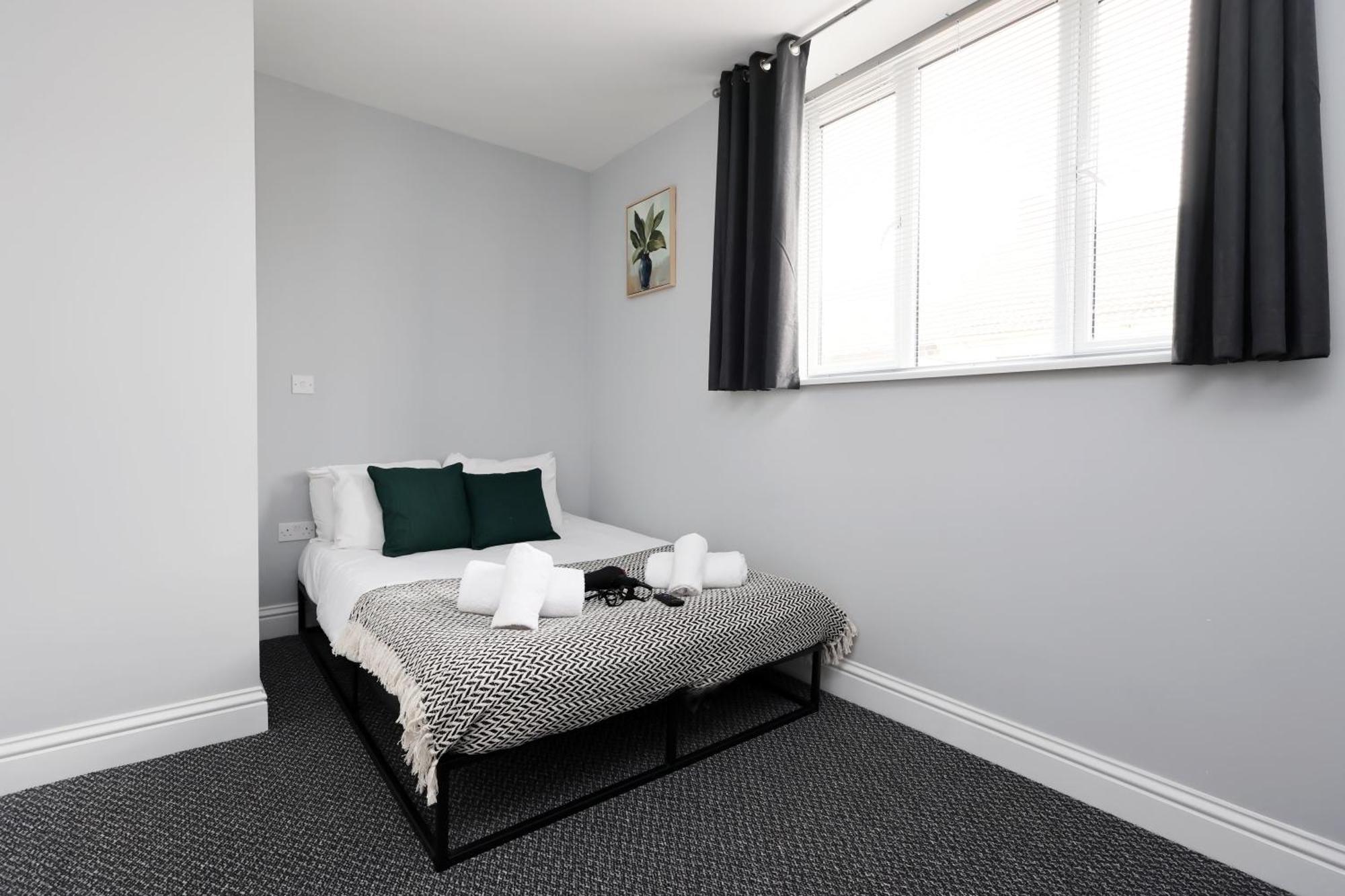 En-Suite Double Rooms, Smart Tv Comfy Style 拉内利 外观 照片