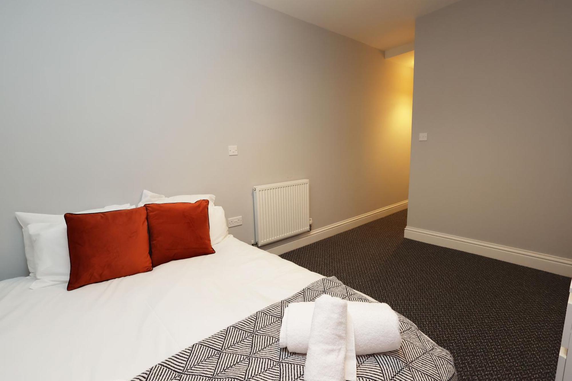 En-Suite Double Rooms, Smart Tv Comfy Style 拉内利 外观 照片