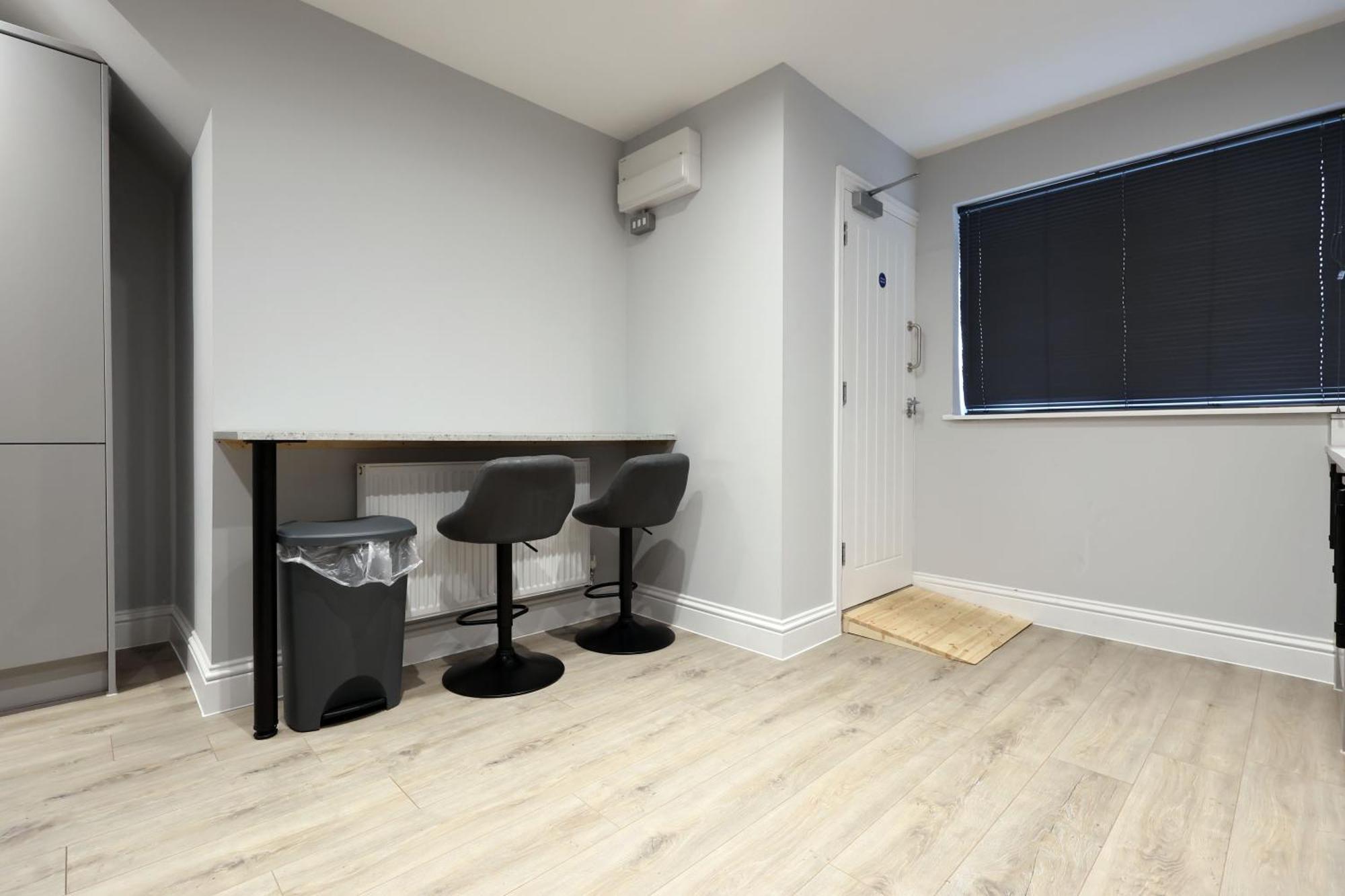 En-Suite Double Rooms, Smart Tv Comfy Style 拉内利 外观 照片