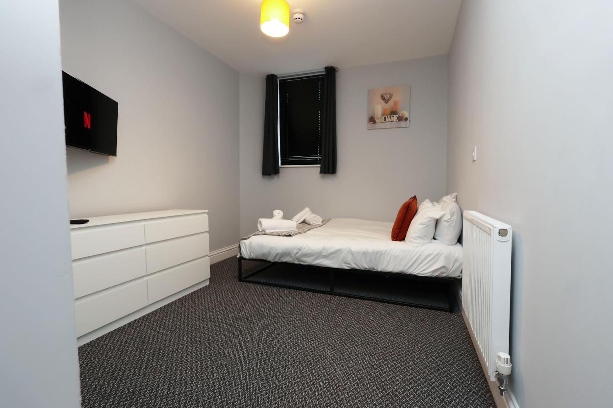 En-Suite Double Rooms, Smart Tv Comfy Style 拉内利 外观 照片