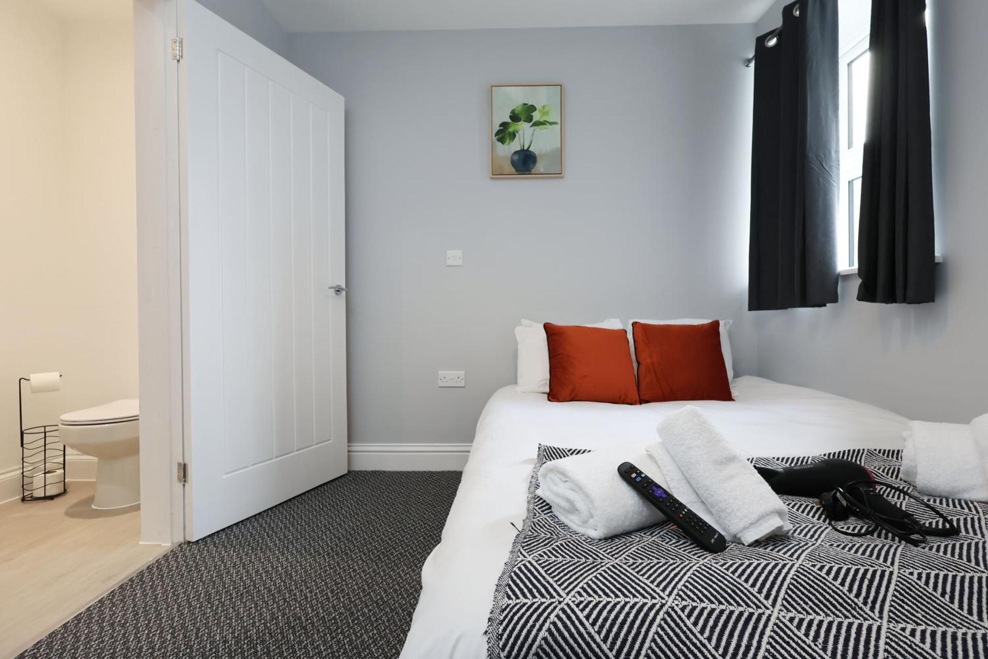 En-Suite Double Rooms, Smart Tv Comfy Style 拉内利 外观 照片