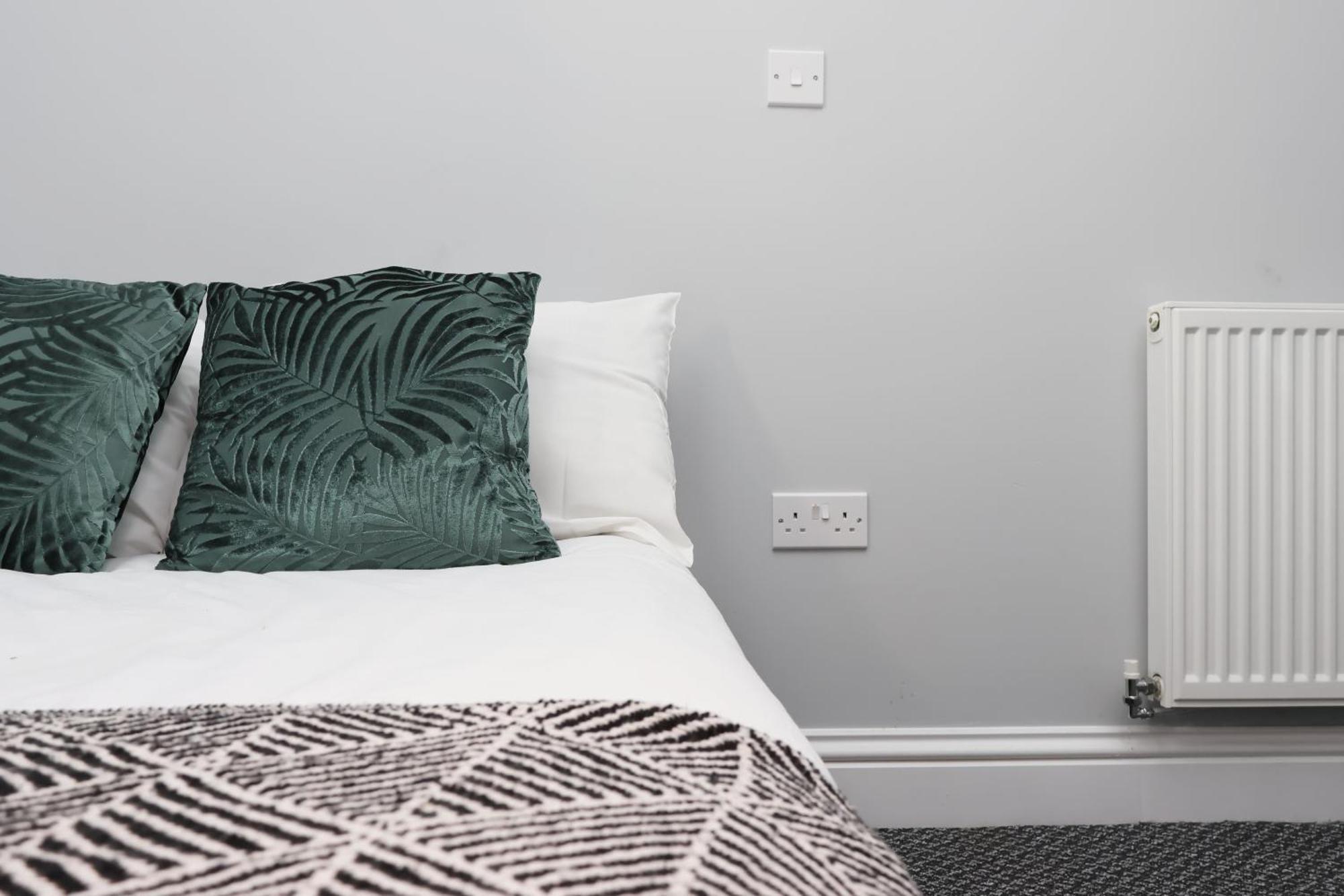 En-Suite Double Rooms, Smart Tv Comfy Style 拉内利 外观 照片